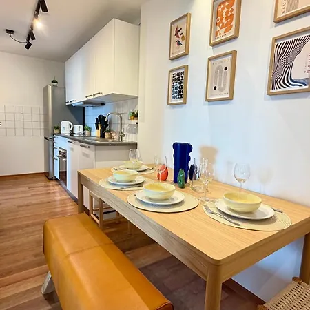 Beckhomes Munich, Stylish, & Modern 3br Up To 7 Pax 公寓