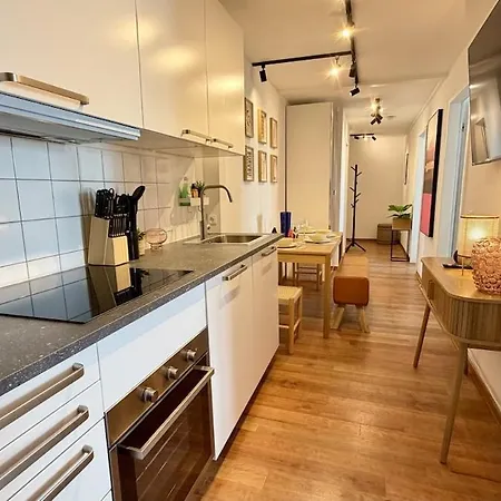 Beckhomes Munich, Stylish, & Modern 3br Up To 7 Pax * 慕尼黑