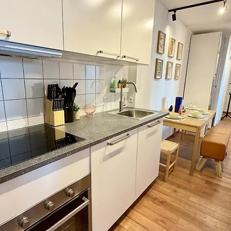Beckhomes Munich, Stylish, & Modern 3br Up To 7 Pax דירה