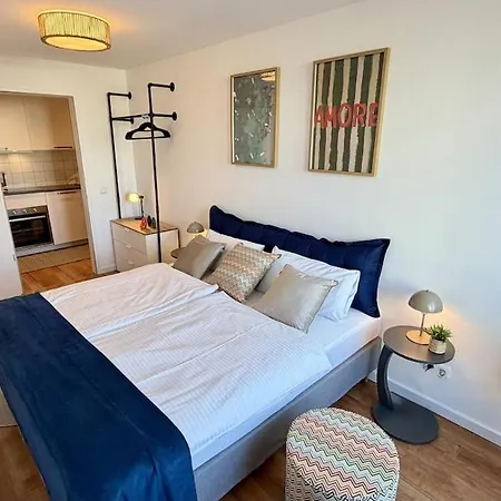 Beckhomes Munich, Stylish, & Modern 3br Up To 7 Pax *