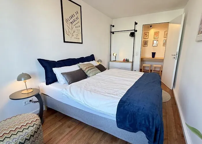 Beckhomes Munich, Stylish, & Modern 3br Up To 7 Pax Apartment