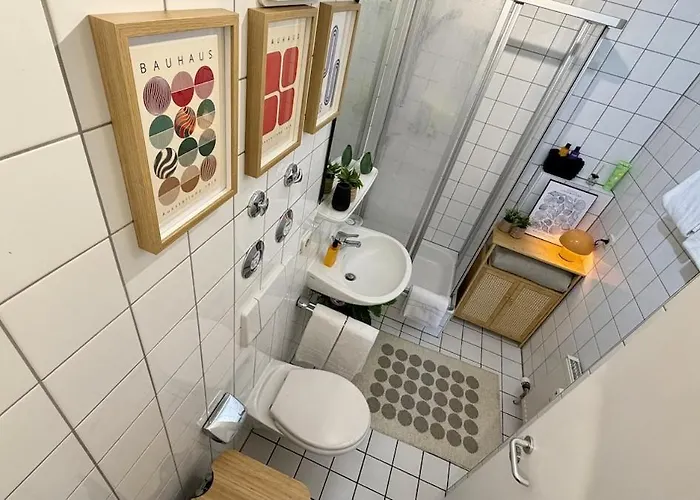 Beckhomes Munich, Stylish, & Modern 3br Up To 7 Pax Apartment
