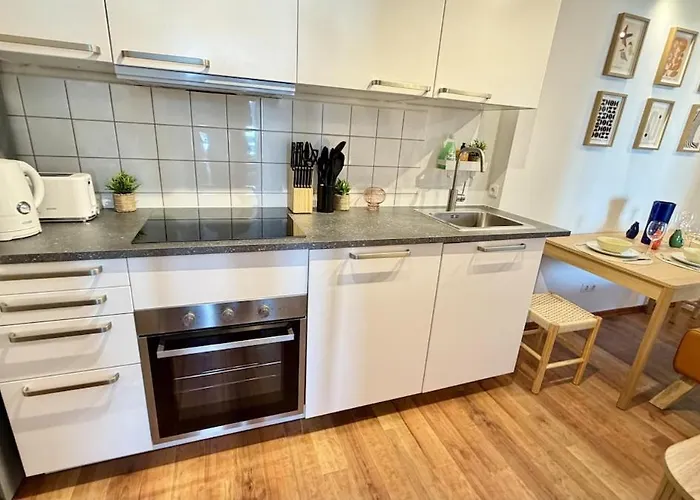 Apartman Beckhomes Munich, Stylish, & Modern 3br Up To 7 Pax *